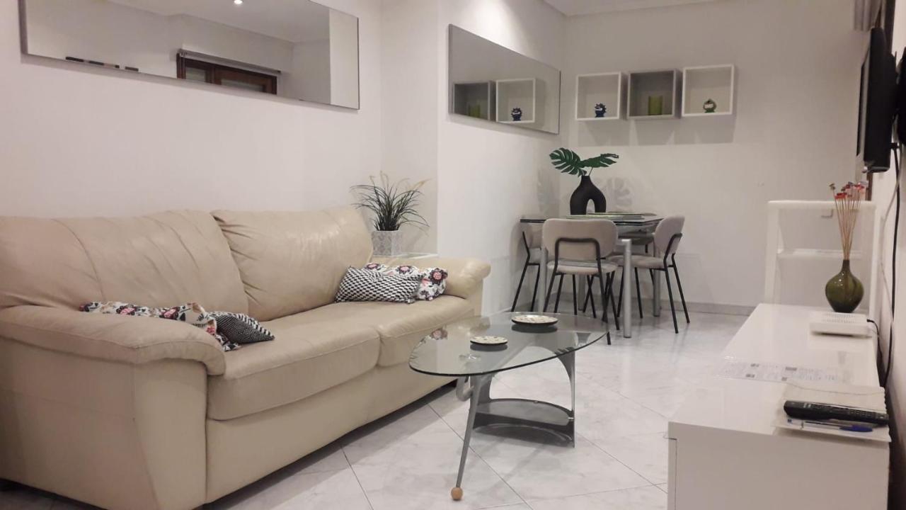 Apartamento Junto Al Santiago Bernabeu Con Piscina Madrid Exterior photo