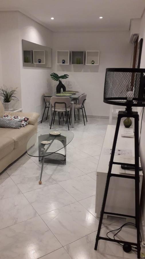 Apartamento Junto Al Santiago Bernabeu Con Piscina Madrid Exterior photo